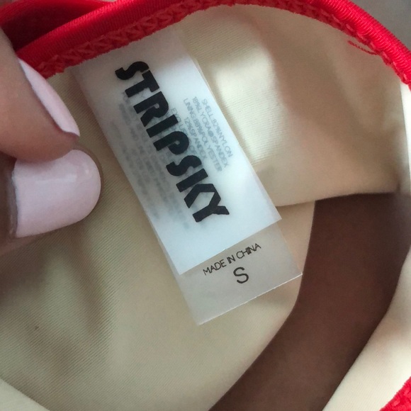 Sexy Red one piece swim suit - Picture 7 of 7